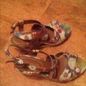 Bright multicolored wedges